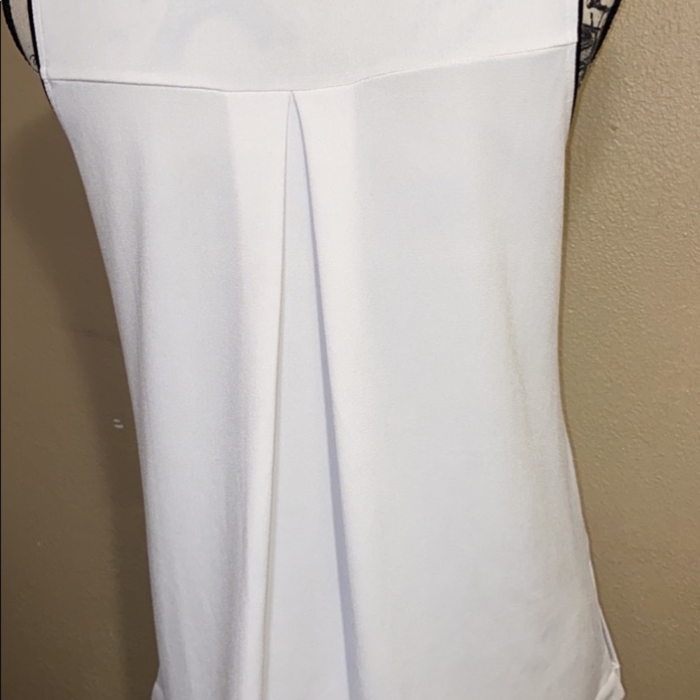 White blouse - Picture 2 of 2